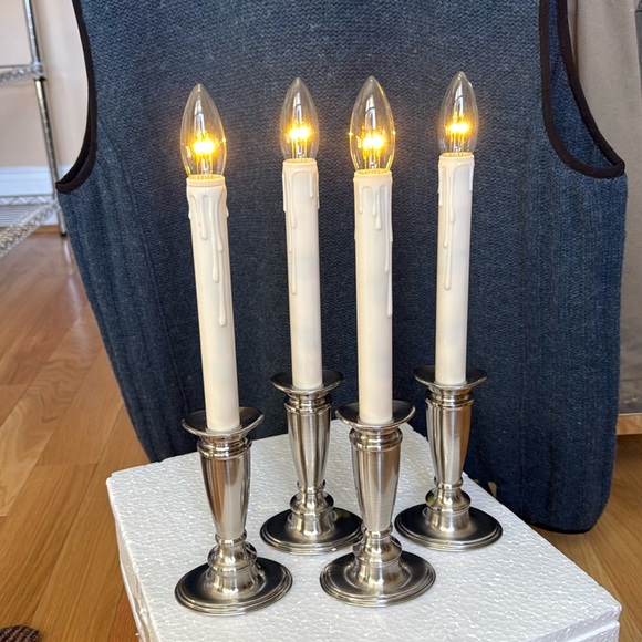 Battery Operated Window Candles - Picture 1 of 11